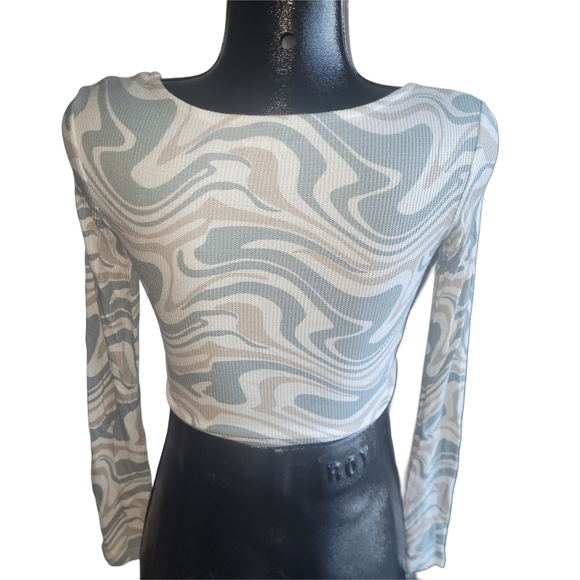 Harlow Scoopneck Patterned Long Sleeve Crop Top S - Picture 5 of 6